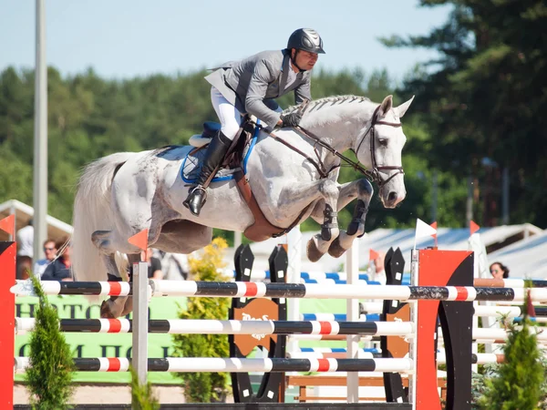 Saint petersburg-juli 06: rider maxim kryna on challenger 37 — Stockfoto