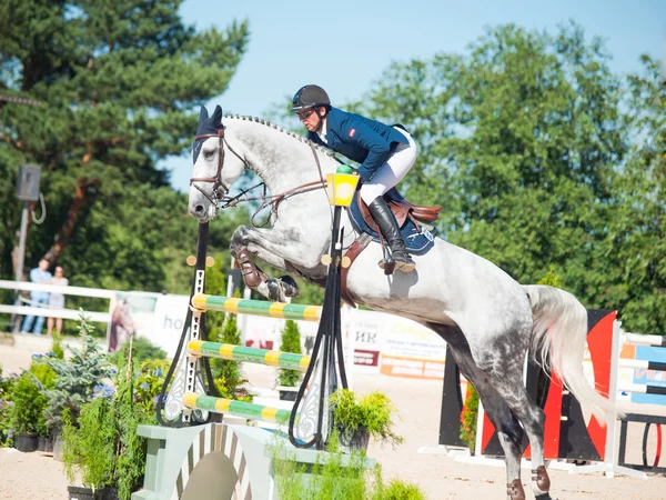 Sankt petersburg-juli 06: rider andis varna på coradina — Stockfoto