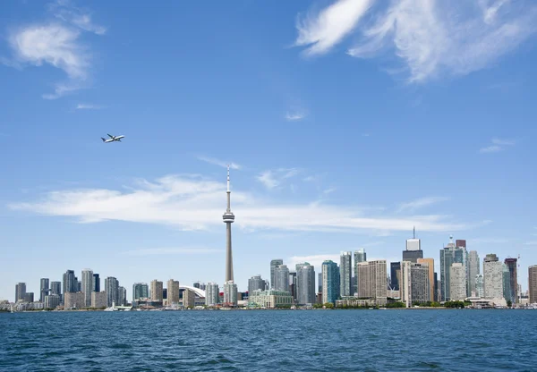 Toronto Skyline in the summer time — Stock Photo, Image