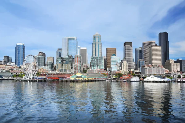 Seattle Skyline. Fotos De Bancos De Imagens