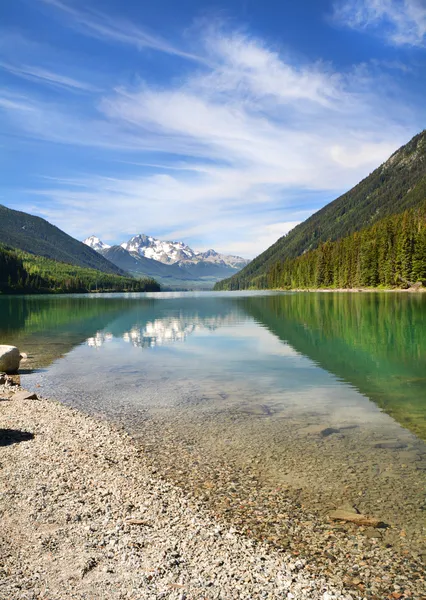 Duffey Lake in estate — Foto Stock