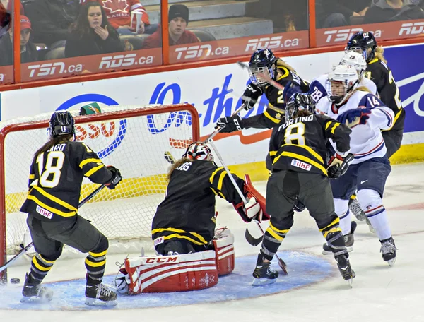 IIHF 2013 Campeonato Mundial de Hockey sobre Hielo Femenino — Foto de Stock