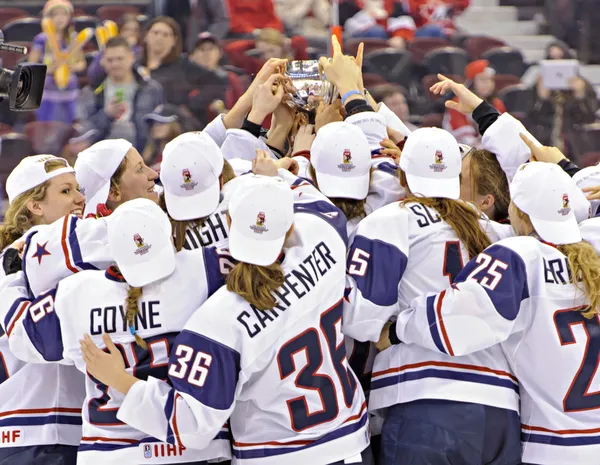 Hokeju na lodzie kobiet World Championship Złoty Medal mecz - Kanada V Usa — Zdjęcie stockowe