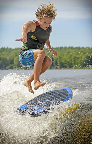 Vakna surfing — Stockfoto