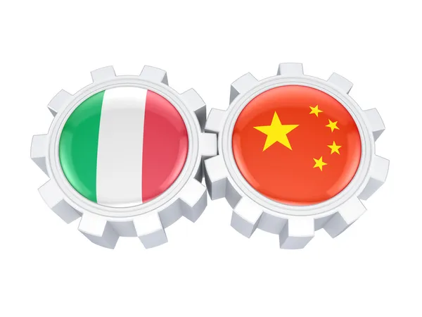 Italiaanse en chinese vlaggen op een gears. — Stockfoto