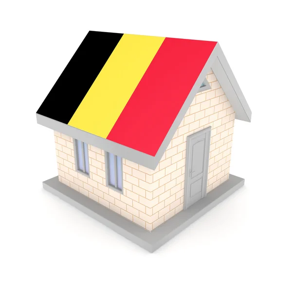 Klein huisje met Belgische vlag van op een dak. — Stockfoto