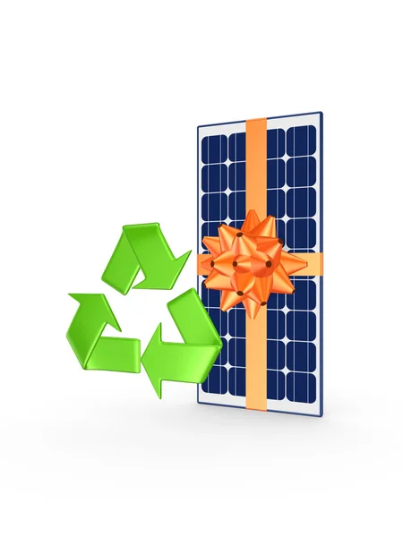 Солнечная батарея и символ переработки . — стоковое фото