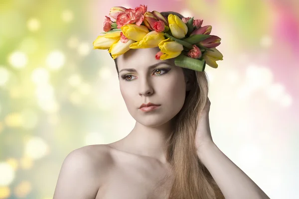 Menina com estilo colorido primavera — Fotografia de Stock