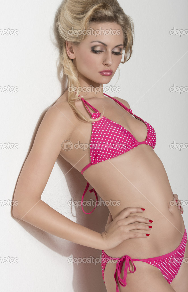 girl bikini style