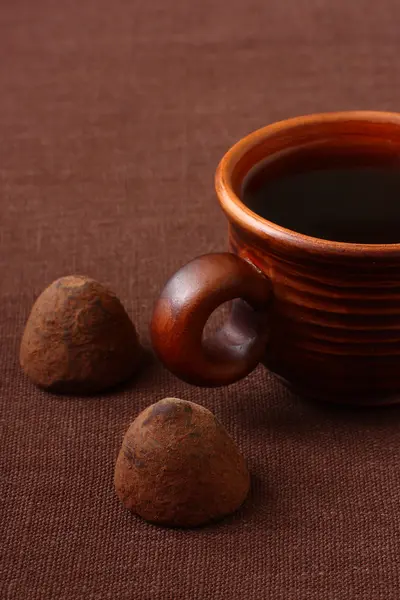 Чашка кофе и шоколад — стоковое фото