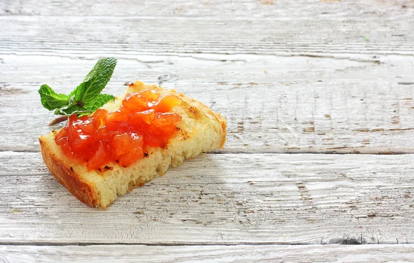 Toast with fruit jam — Stock Photo, Image