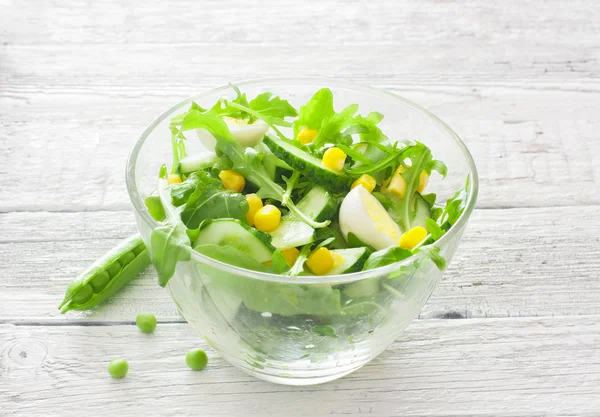 Salade met eieren en rucola — Stockfoto