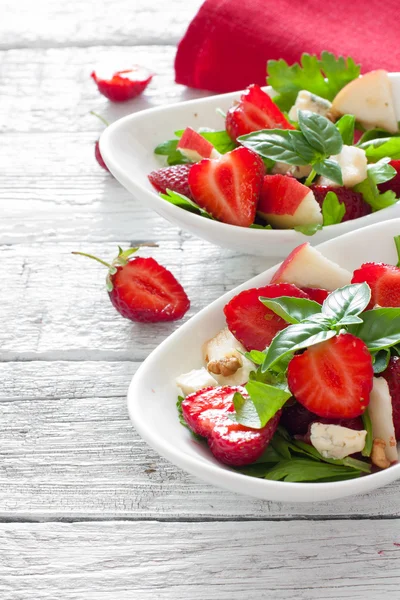Salad with strawberries,basil ,apple and walnut — Stock Photo, Image