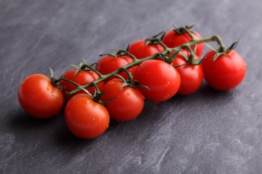 çeri domatesler