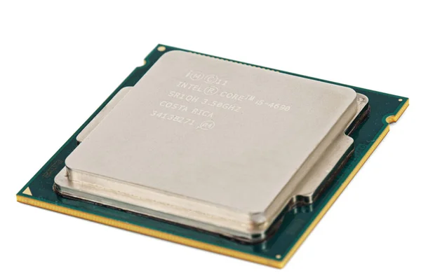 CpuインテルCore 4690 中央処理ユニット マイクロチップ 白の背景に隔離 — ストック写真