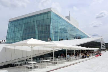 Oslo opera binası