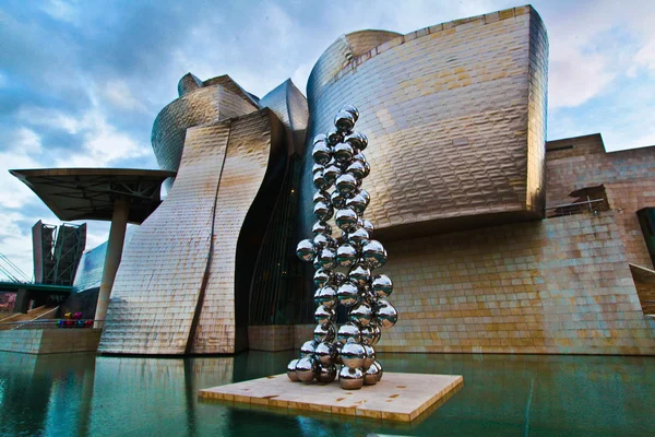 Guggenheim museum in bilbao Rechtenvrije Stockfoto's
