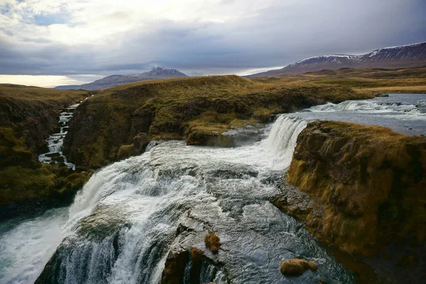 Водоспад Рейк Яфос Драматичним Небом Ісландія — стокове фото
