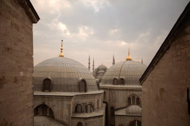 İstanbul, Türkiye - 6 Aralık 2014: Ayasofya 'dan Mavi Cami manzarası