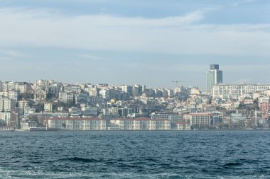 İstanbul, Türkiye - 6 Aralık 2014: İstanbul Boğaz 'dan ufuk çizgisi görünümü