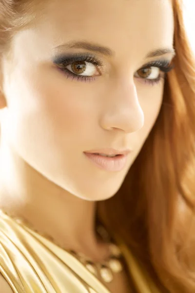 Portrait beautiful brunette — Stock Photo, Image