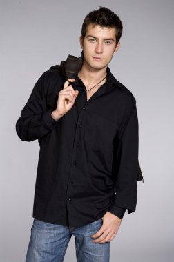 genç yakışıklı erkek portresi