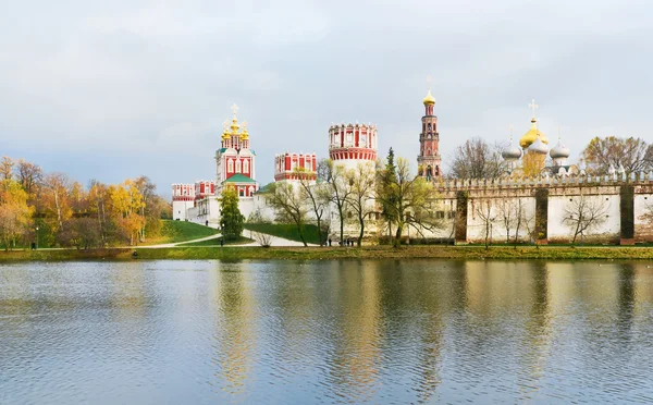 Новодевичий монастырь в Москве, Россия — стоковое фото