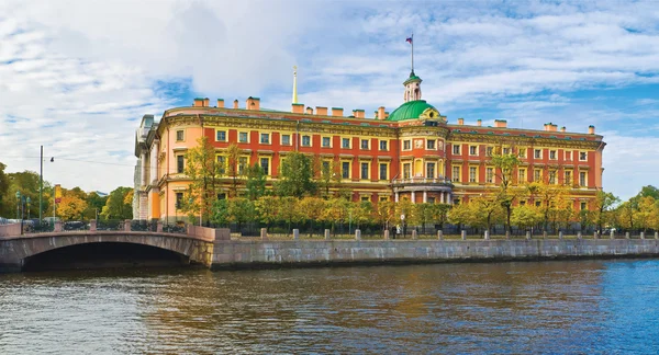 Mikhailovsky kastély-Szentpétervár, Oroszország Jogdíjmentes Stock Fotók