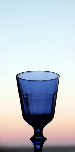 Akşam gökyüzü mavi cam