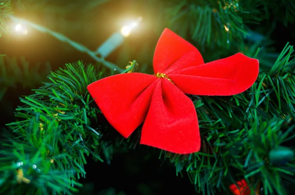 Decoración de Navidad con guirnalda de luces —  Fotos de Stock