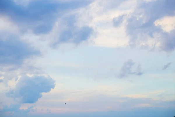 Bellissimo Cielo Azzurro Pomeriggio Sole Mare — Foto Stock