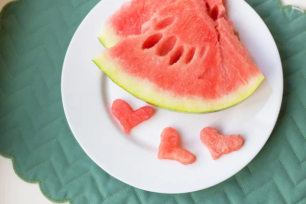 Close Tafel Een Stukje Watermeloen — Stockfoto