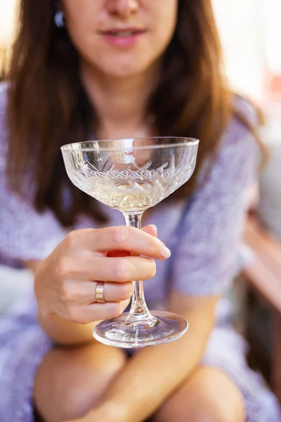 Beautiful Girl Holding Very Beautiful Martini Glass Her Hands Birthday — Stock Photo, Image