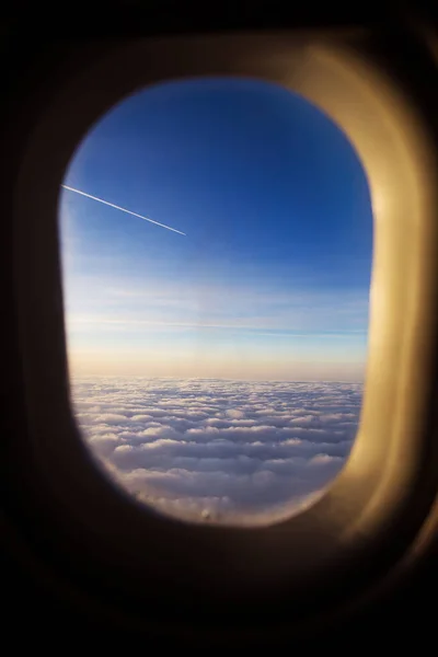 Schöner Blick Aus Dem Flugzeugfenster Auf Die Wolken — Stockfoto