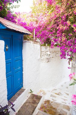 Marmaris caddelerinde güzel manzarasına. Marmaris Türkiye'de popüler bir turistik yer.