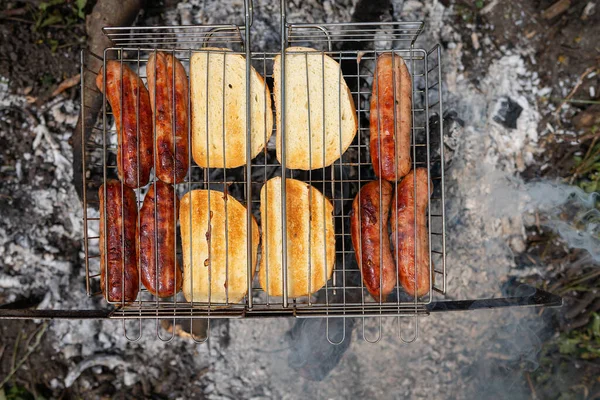 Grilled Pork Sausage Cast Iron Grill Bread Top View Barbecue — Stockfoto