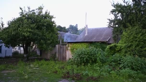 White Smoke Discharged Chimney Tiled Roof Suburban Home Fume Going — Stock Video