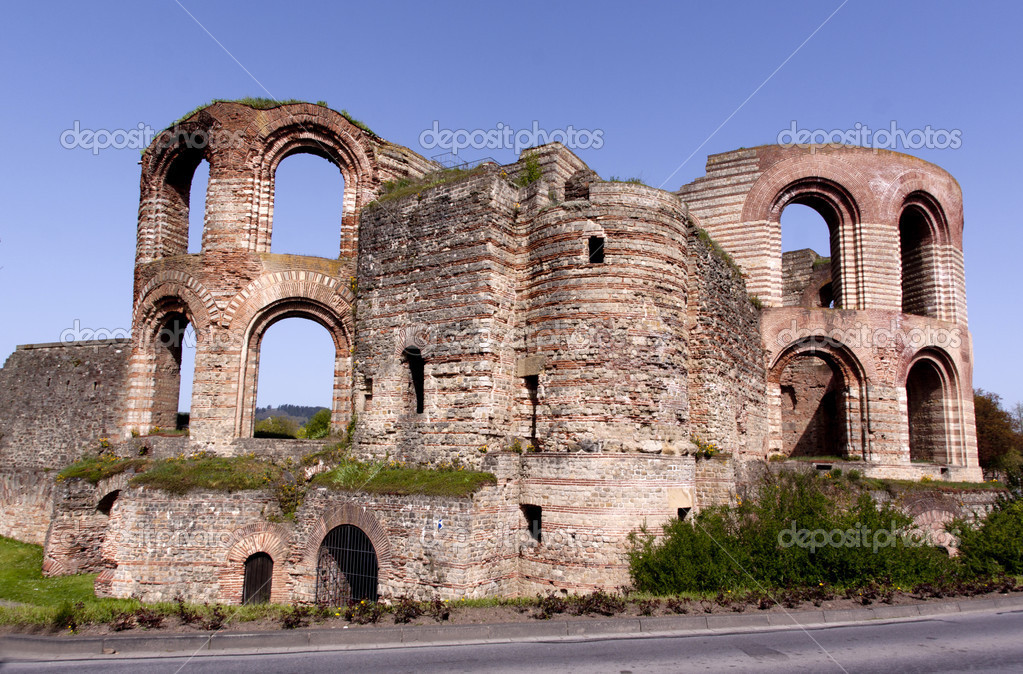 Resultado de imagem para Banhos Augusta Treverorum Trier ).