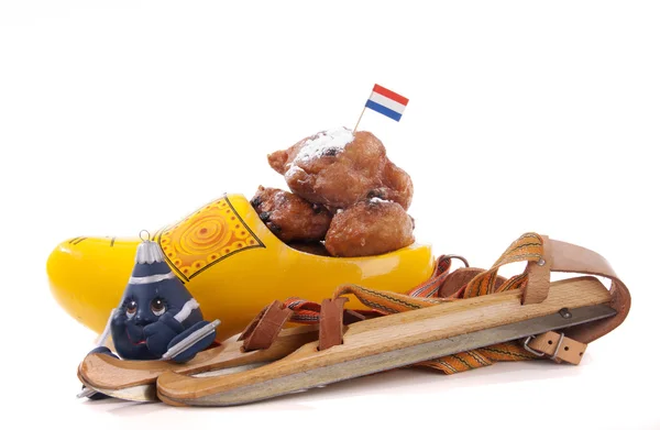 Holzschuh und Schlittschuhe — Stockfoto