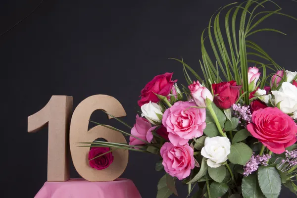 Happy birthday with roses — Stock Photo, Image