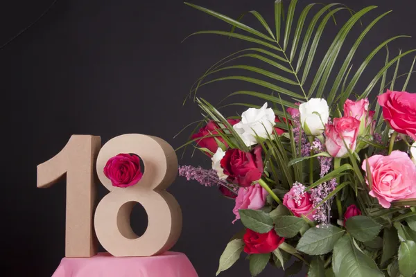 Feliz aniversário com rosas — Fotografia de Stock