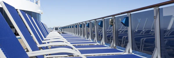 Cruise ship with vacant chairs — Stock Photo, Image