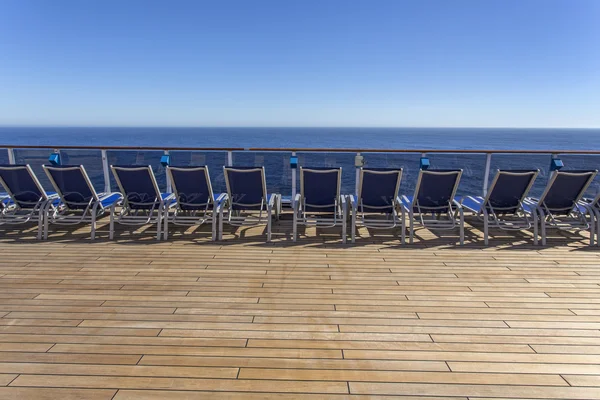 Cruise ship with vacant chairs — Stock Photo, Image