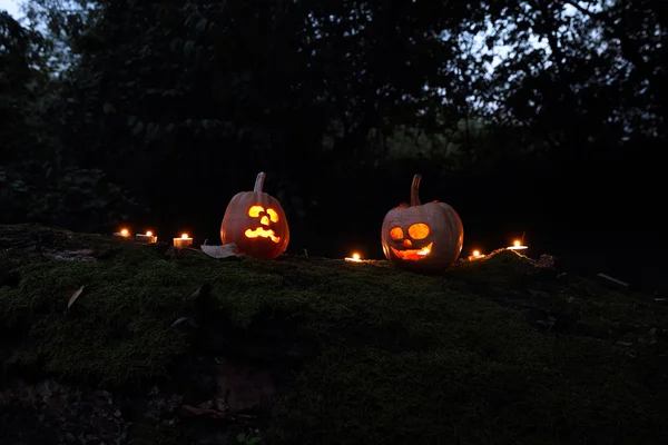 Citrouilles et bougies d'Halloween — Photo