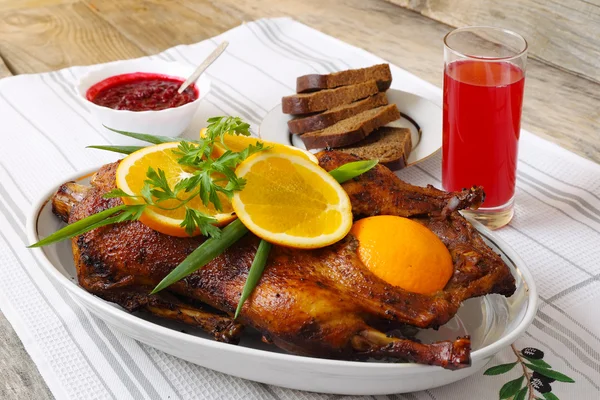 Roasted duck with orange — Stock Photo, Image