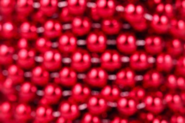 Kırmızı tekliflerin bulanık Noel dizeleri