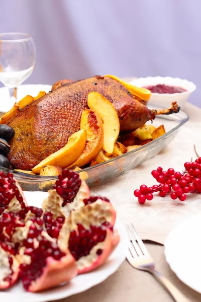 Pato asado con naranja —  Fotos de Stock