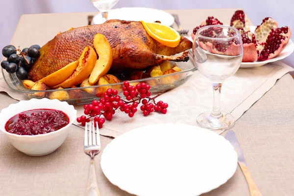 Entenbraten mit Orange — Stockfoto