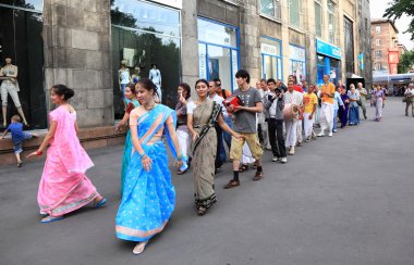 Almatı'dan hare krishna hayranları