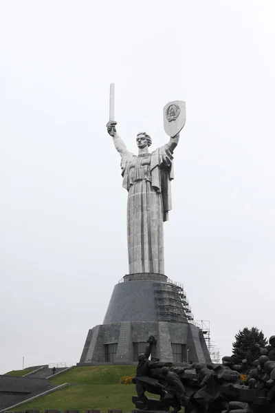 Monumento da Mãe da Pátria em Kiev, Ucrânia — Fotografia de Stock